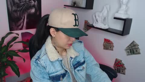 Paris D angelo online show from 02-05-25, 02:19