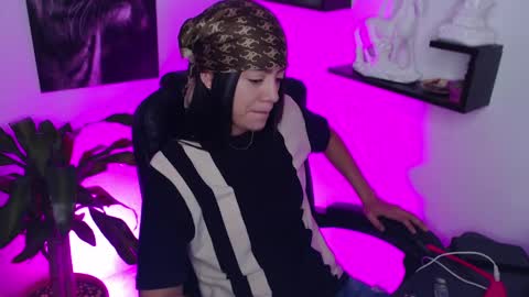 Paris D angelo online show from 02-27-25, 11:37