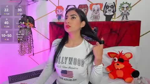 paris_evans_01 online show from 10-27-25, 12:31