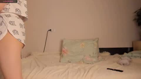 Snapshot of paris_hilt_on chatting on 01-19-25, 11:45 Sasha online show from 01-19-25, 11:45