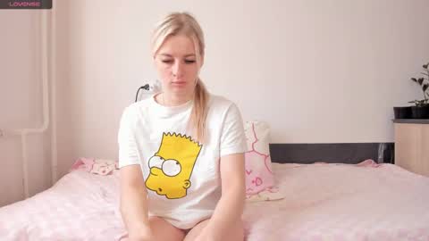 Snapshot of paris_hilt_on chatting on 01-24-25, 04:48 Sasha online show from 01-24-25, 04:48