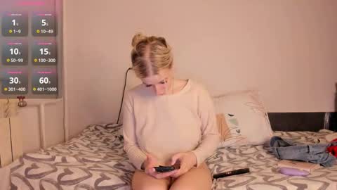 Snapshot of paris_hilt_on chatting on 02-03-25, 01:08 Sasha online show from 02-03-25, 01:08