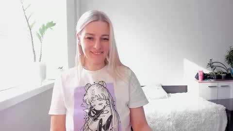 Snapshot of paris_hilt_on chatting on 03-01-25, 07:41 Sasha online show from 03-01-25, 07:41