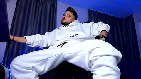 Paris online show from 10-07-25, 07:33