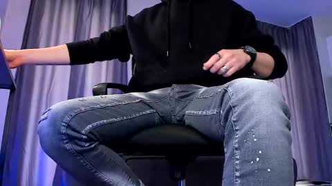 Paris online show from 04-12-26, 09:14