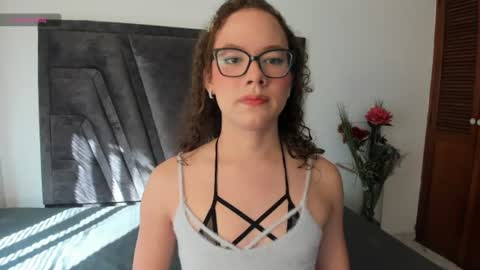PARIS LOVE  online show from 06-11-26, 12:58