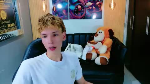 Snapshot of park_jimin1 chatting on 09-09-25, 11:54 park_jimin1 online show from 09-09-25, 11:54