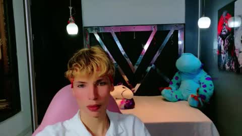 park_jimin1 online show from 10-01-25, 12:33