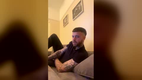 parkertom525 online show from 04-21-26, 08:12