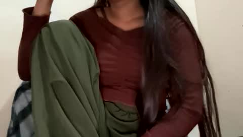 parneetu_642 online show from 02-02-26, 06:01