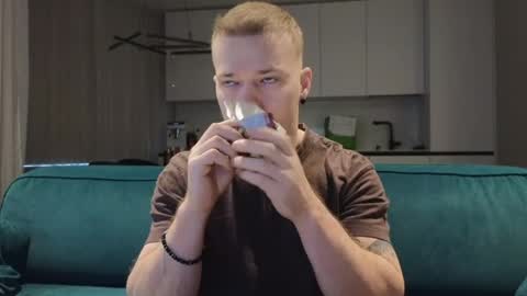 Pashka online show from 03-19-26, 06:50