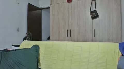 passion_fruit01 online show from 10-21-25, 04:41