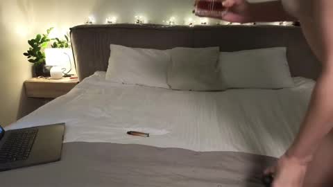 Anna online show from 02-18-25, 08:58