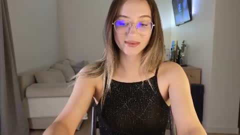 Anna online show from 06-19-26, 07:06