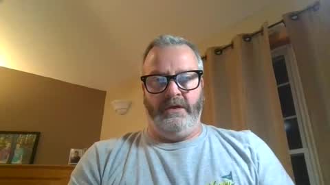 Snapshot of passporttraveler1 chatting on 12-04-24, 02:31 passporttraveler1 online show from 12-04-24, 02:31