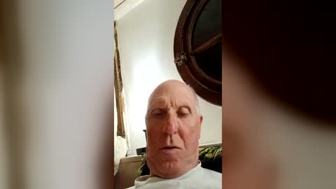 Snapshot of patibulaire1912 chatting on 07-23-26, 09:02 Pati24 online show from 07-23-26, 09:02