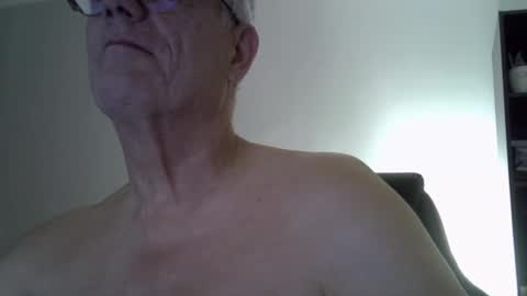 patrick5275 online show from 10-11-25, 06:01