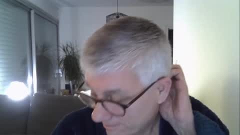 patrick5275 online show from 04-12-26, 05:34