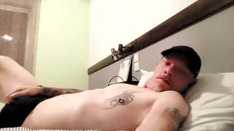 Charles Tremblay online show from 11-16-25, 06:57