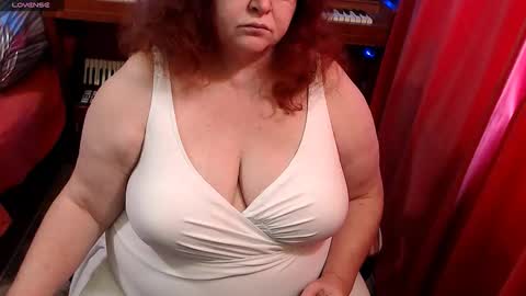 Snapshot of patsyorose chatting on 02-08-26, 04:05 PatsyORose online show from 02-08-26, 04:05