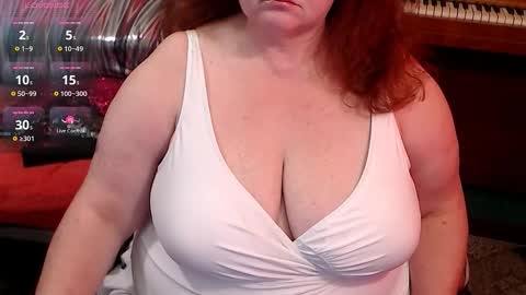 Snapshot of patsyorose chatting on 02-10-26, 04:38 PatsyORose online show from 02-10-26, 04:38