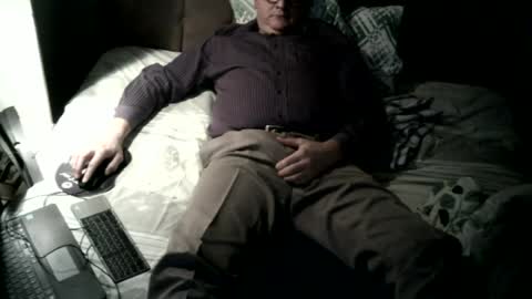 Snapshot of pattrom chatting on 06-19-26, 01:10 Patrom online show from 06-19-26, 01:10