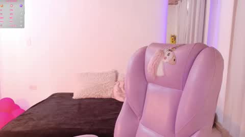 Sofa online show from 02-13-26, 09:33