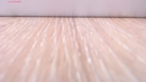 Paulina        online show from 11-17-25, 05:19