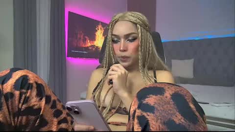 Paula online show from 02-12-25, 12:33