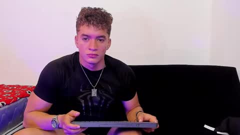 Snapshot of paul_george212 chatting on 04-29-26, 06:03 Paull George online show from 04-29-26, 06:03