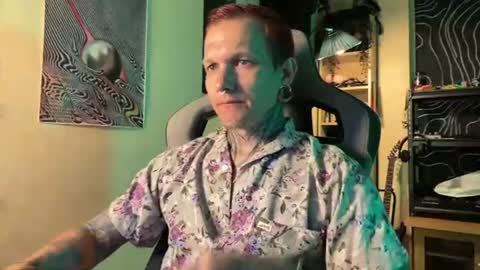 Snapshot of paul_razor chatting on 06-29-26, 06:30 Paul online show from 06-29-26, 06:30