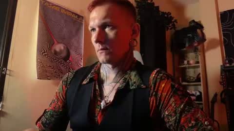 Snapshot of paul_razor chatting on 07-12-26, 01:57 Paul online show from 07-12-26, 01:57
