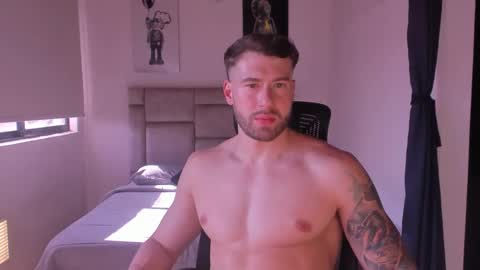 Snapshot of paul_roger chatting on 02-20-25, 09:09 PAUL ROGER online show from 02-20-25, 09:09