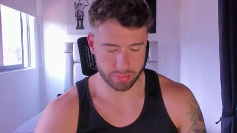 Snapshot of paul_roger chatting on 03-08-25, 05:22 PAUL ROGER online show from 03-08-25, 05:22