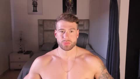 Snapshot of paul_roger chatting on 09-15-25, 10:43 PAUL ROGER online show from 09-15-25, 10:43