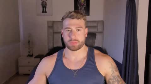 Snapshot of paul_roger chatting on 09-26-25, 10:25 PAUL ROGER online show from 09-26-25, 10:25