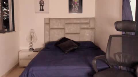 Snapshot of paul_roger chatting on 10-07-25, 01:03 PAUL ROGER online show from 10-07-25, 01:03