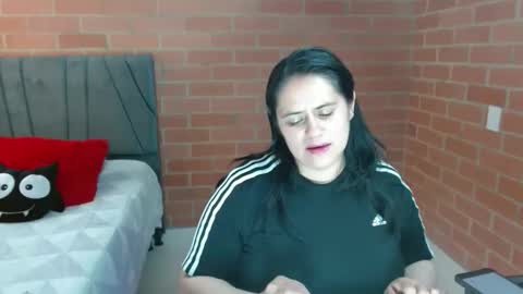 Snapshot of paula__117 chatting on 05-04-26, 09:00 paula__117 online show from 05-04-26, 09:00