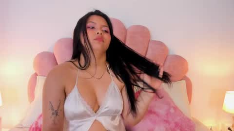 Paula   online show from 04-06-26, 10:11