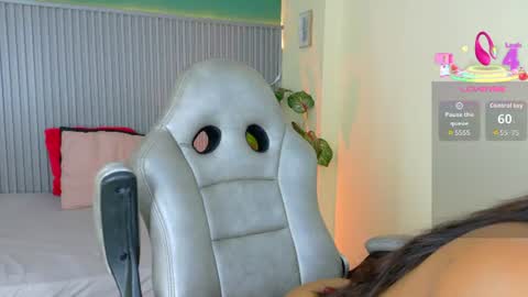 Snapshot of paula_cruzz chatting on 06-15-26, 08:44 PAULA CRUZ online show from 06-15-26, 08:44