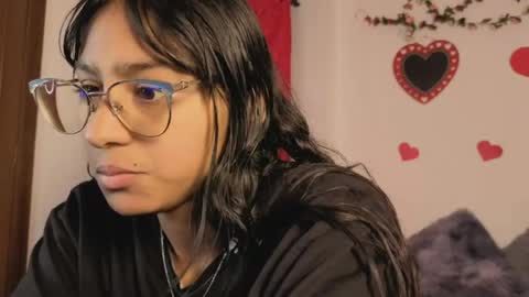 Paula  online show from 05-05-26, 05:26