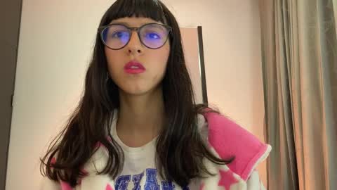 Snapshot of paulainblue chatting on 05-20-26, 02:29 online show from 05-20-26, 02:29
