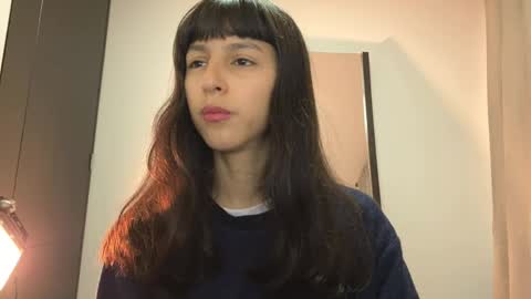 Snapshot of paulainblue chatting on 06-09-26, 05:19 online show from 06-09-26, 05:19