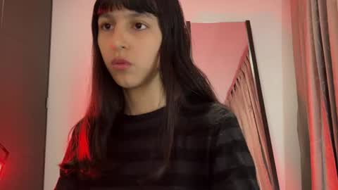 Snapshot of paulainblue chatting on 06-26-26, 05:34 online show from 06-26-26, 05:34