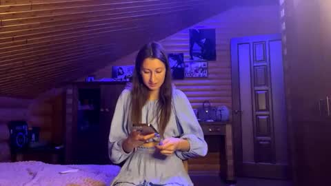 Ashley Cooper online show from 09-11-25, 04:29