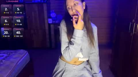 Ashley Cooper online show from 10-20-25, 05:35