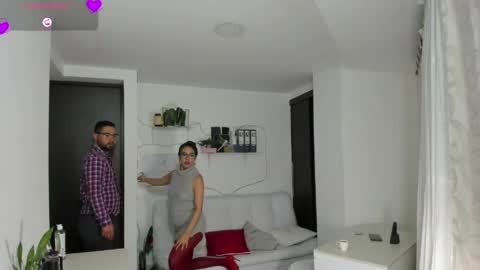 Snapshot of paulina_dossantos chatting on 05-27-26, 08:55 paulina online show from 05-27-26, 08:55