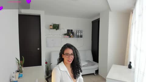 Snapshot of paulina_dossantos chatting on 06-01-26, 07:04 paulina online show from 06-01-26, 07:04