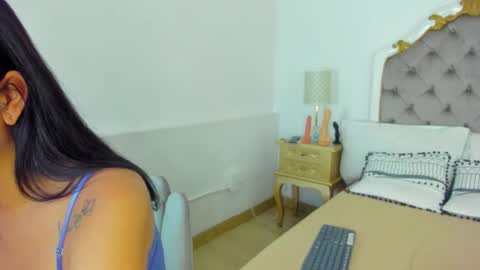 paulina lux online show from 02-18-26, 03:08