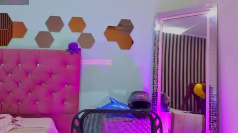 Snapshot of paulina_sodi chatting on 06-30-26, 07:26 Paulina online show from 06-30-26, 07:26